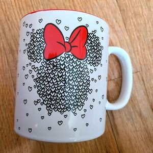 Minnie Mouse Disney Love Mug NWT